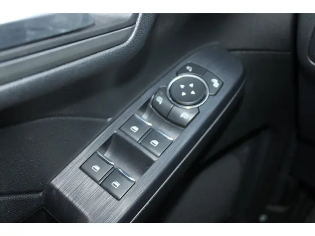 Ford Kuga 2.5 PHEV Titanium X 2021 Hybride Benzine 10