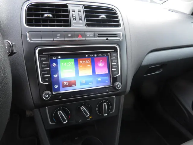 Volkswagen Polo 1.2 TSI Comfortline 2014 Benzine 7