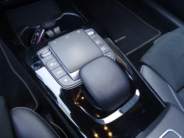 Mercedes-Benz CLA 250 4MATIC Premium 2020 Benzine 8