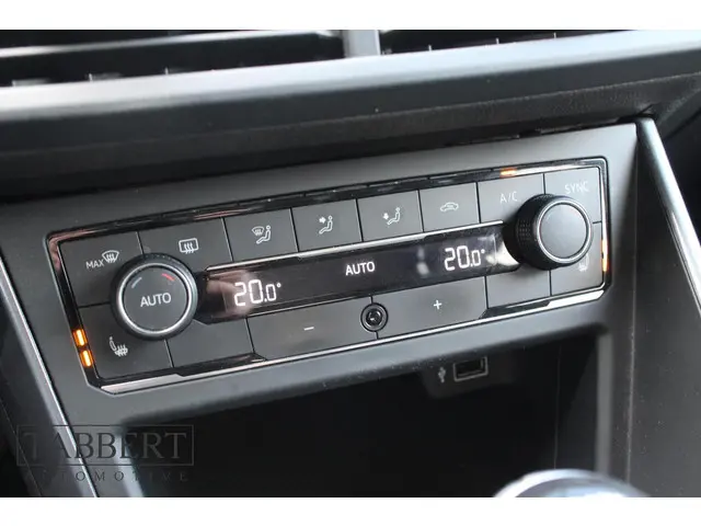 Volkswagen Polo 1.0 TSI Highline Zwart 5dr 2018 Benzine 7