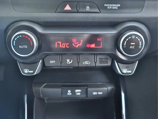 Kia Stonic 1.0 T-GDi ExecutiveLine 2019 Benzine 24