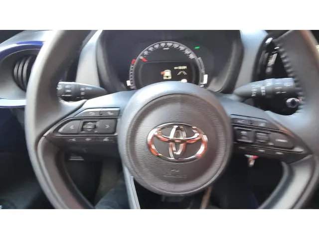 Toyota Aygo X 1.0 VVT-i MT Envy 2022 Benzine 22