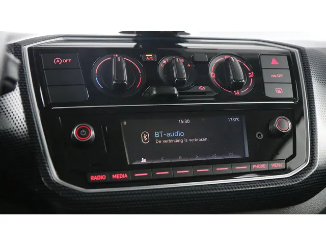 Volkswagen up! 1.0 65pk 2023 Benzine 23