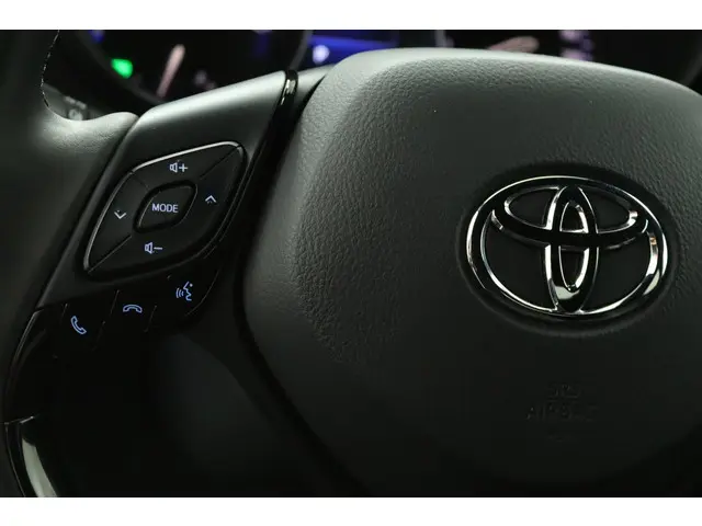 Toyota C-HR 1.8 Hybrid Dynamic 2019 Hybride Benzine 19