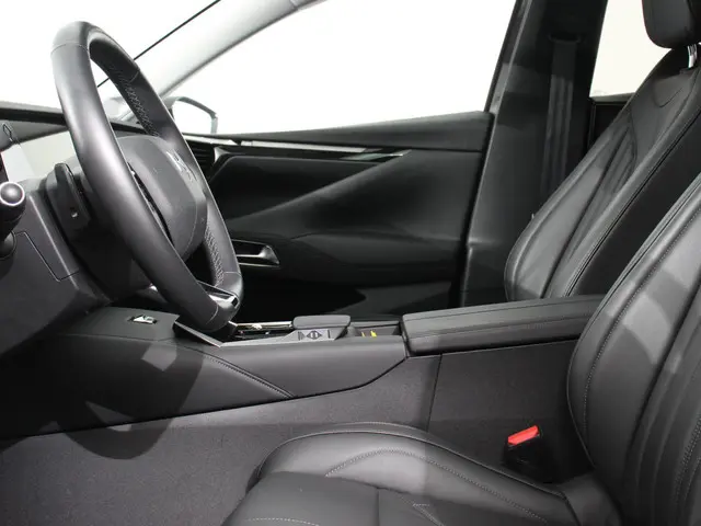 DS DS 4 1.2 PureTech Automaat Rivoli Cross 2023 Benzine 22