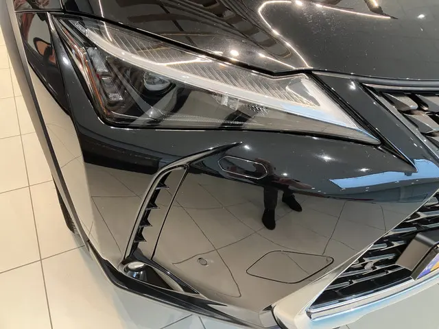 Lexus UX 250h Business Line 2023 Hybride Benzine 10