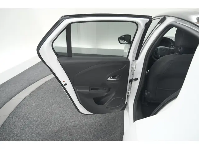 Opel Corsa 1.2 Turbo 100 Ultimate 2023 Benzine 66