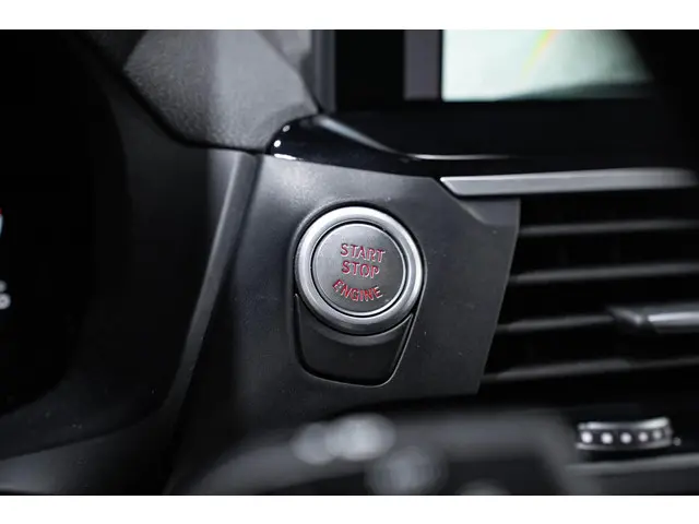 BMW X3 sDrive18d High Executive 2021 Diesel 38