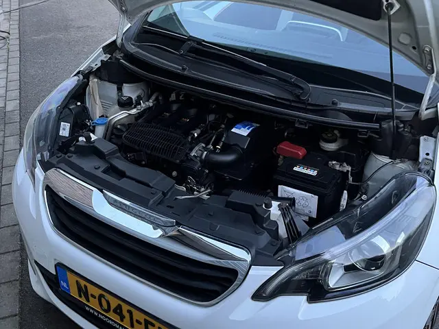 Peugeot 108 1.2 Puretech Allure 2015 Benzine 17