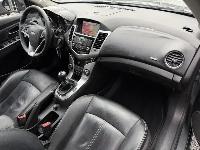 Chevrolet Cruze 1.8 LT 2013 Benzine 14