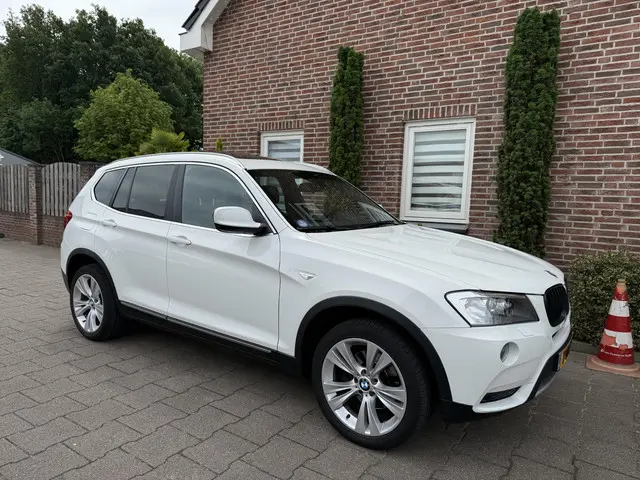 BMW X3 xDrive20i High Executive Panorama 2014 Benzine 21