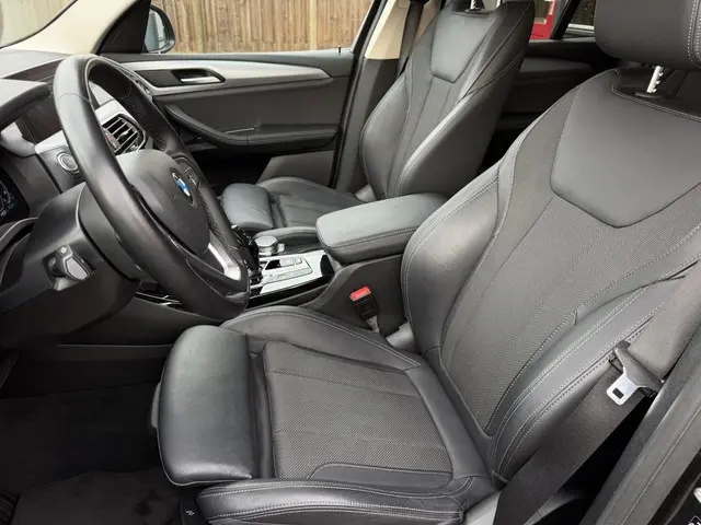 BMW X3 xDrive30e Executive 2021 Hybride Benzine 8