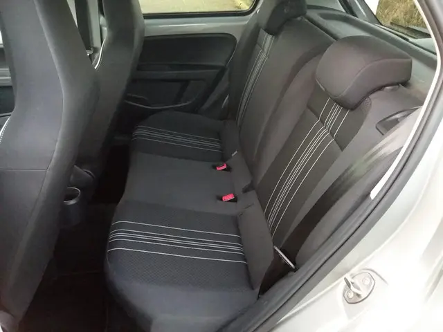 SEAT Mii 1.0 Sport Connect 2017 Benzine 9