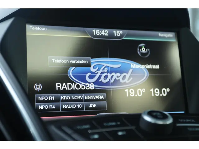 Ford C-MAX 1.5 TITANIUM 2016 Benzine 32
