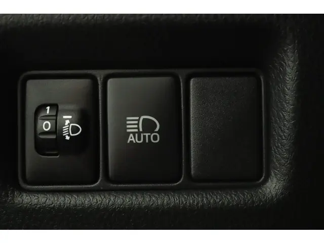 Toyota C-HR 1.8 Hybrid Dynamic 2017 Hybride Benzine 30