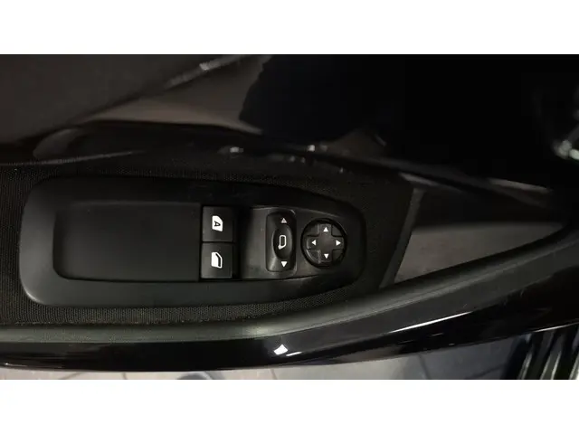 Peugeot 208 1.2 PureTech Blue Lease 2015 Benzine 16