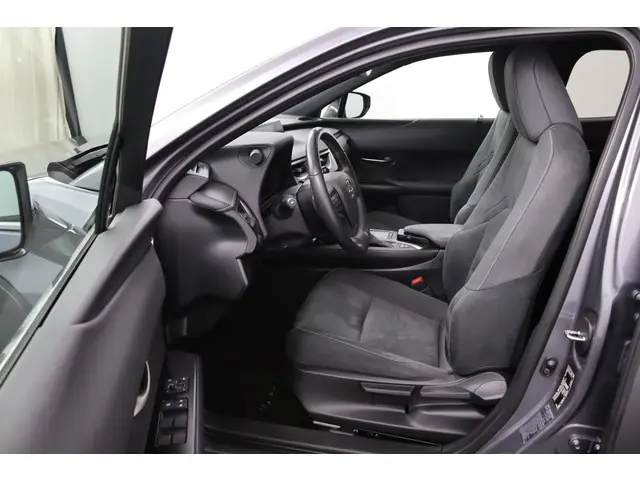 Lexus UX 250h Preference Line 2021 Hybride Benzine 9