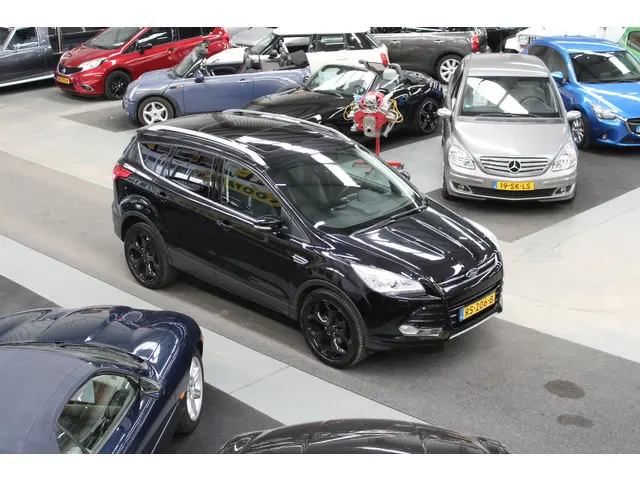 Ford Kuga 1.6 Titanium 2013 Benzine 26