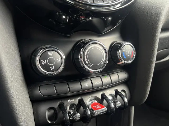 MINI Cooper Mini 1.5 Business 2017 Benzine 13