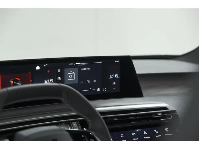 Peugeot 3008 1.2 Hybrid 136 GT 2025 Hybride Benzine 43