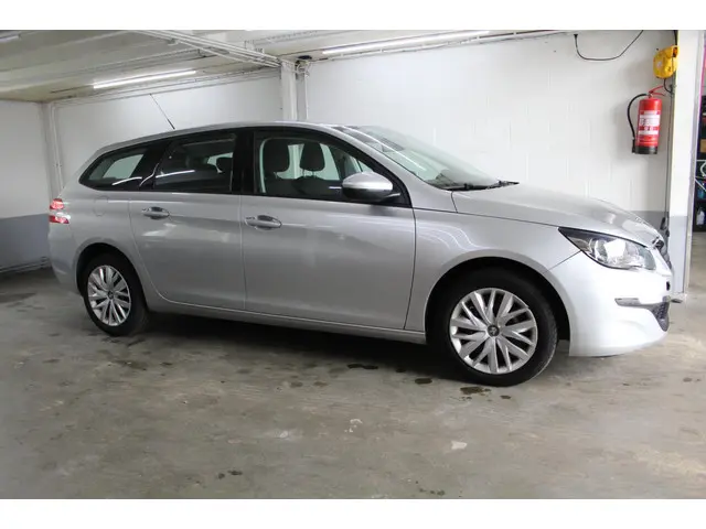 Peugeot 308 SW 1.2 e-THP Blue Lease 2014 Benzine 15