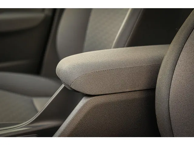 Honda Jazz 1.5i e:HEV ELEGANCE 2024 Hybride Benzine 30