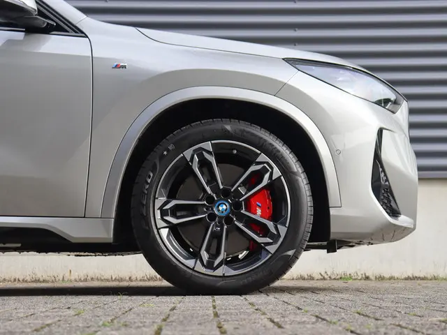 BMW iX1 eDrive20 2025 Elektrisch 6