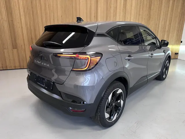 Renault Captur 1.3 TCe 158pk Techno 2025 Hybride Benzine 2