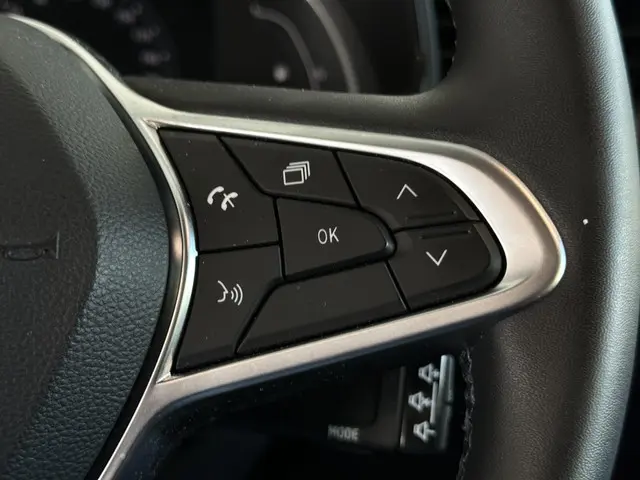 Renault Clio 1.0 TCe Intens 2022 LPG/Gas 17