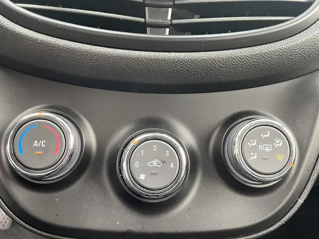 Opel KARL 1.0 ecoFLEX 120 Jaar Edition 2019 Benzine 8