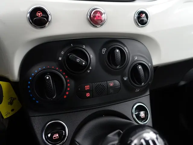 Fiat 500 1.0 Hybrid Dolcevita- 2021 Hybride Benzine 10