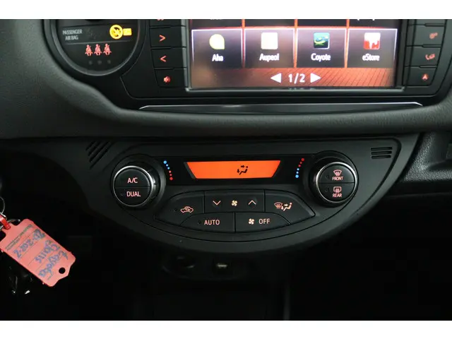 Toyota Yaris 1.3 VVT-i Dynamic 2017 Benzine 7