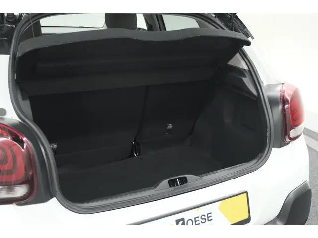 Citroën C3 PureTech 82 Shine 2023 Benzine 60