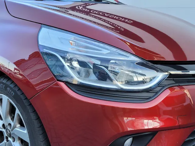 Renault Clio Estate 0.9 TCe Limited 2019 Benzine 25