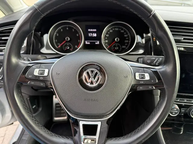 Volkswagen Golf Variant 1.0 TSI Highline 2019 Benzine 13