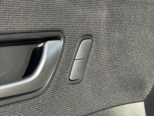 Hyundai Kona 1.6 GDI HEV Premium 2026 Hybride Benzine 20