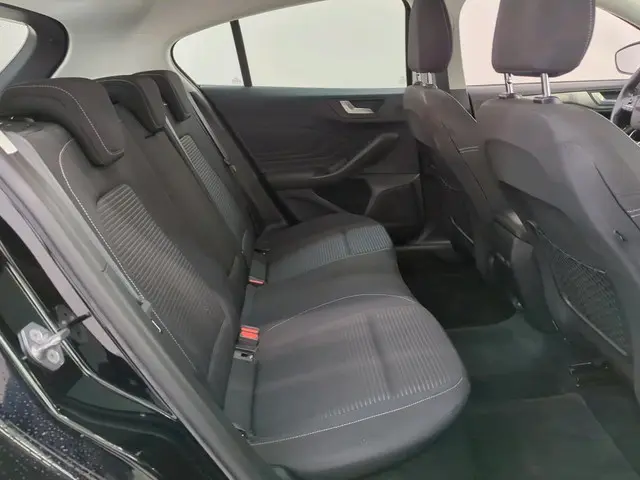 Ford Focus 1.0 EcoBoost Titanium Business 2019 Benzine 10