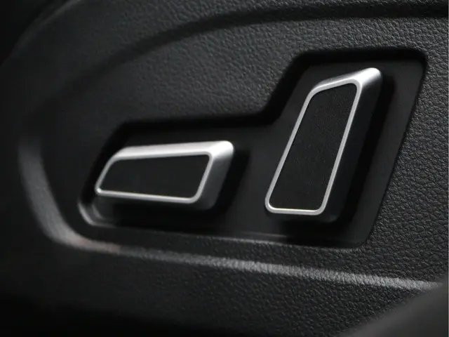 DFSK E5 PHEV 1.5 2025 Hybride Benzine 40