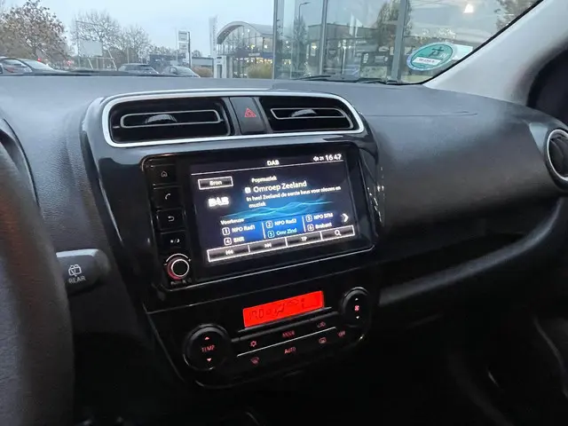 Mitsubishi Space Star 1.2 Dynamic Automaat 2022 Benzine 15