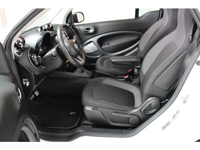 Smart Fortwo cabrio EQ Comfort 18 kWh 2021 Elektrisch 14