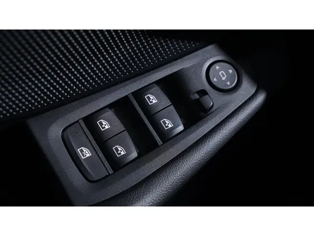 BMW 1 Serie 118i Advantage 2022 Benzine 22