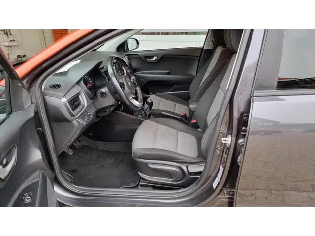 Kia Stonic 1.0 T-GDi DynamicLine 2019 Benzine 15