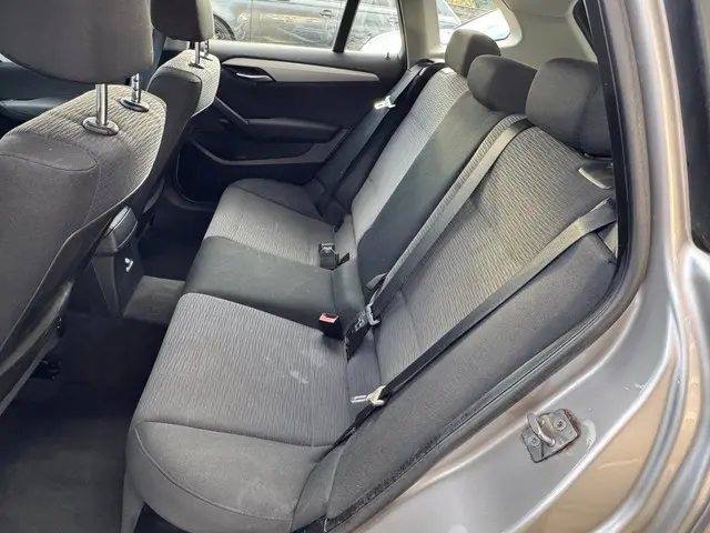 BMW X1 SDrive20i Business+/ Camera / Trekhaak . 2013 Benzine 22