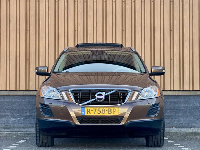 Volvo XC60 3.0 T6 AWD Summum 2012 Benzine 2