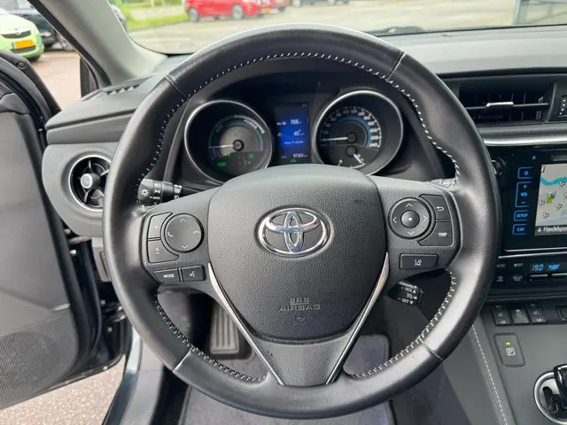 Toyota Auris 1.8 Hybrid Lease Pro 2016 Hybride Benzine 17