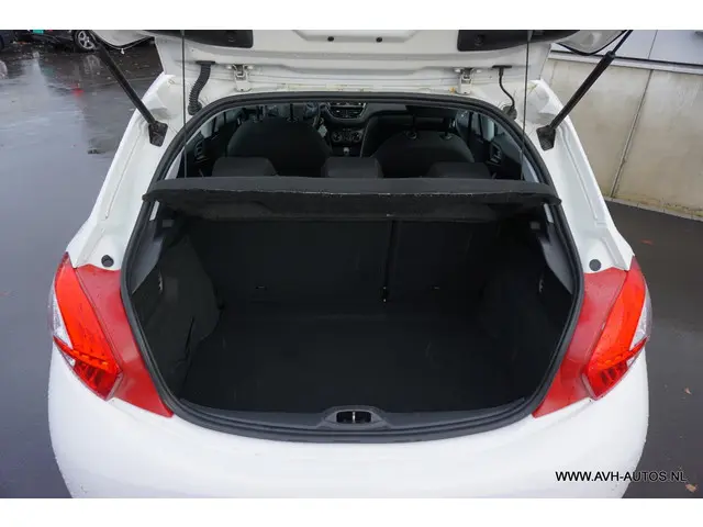 Peugeot 208 1.2 VTi Urban Soul 2013 Benzine 8