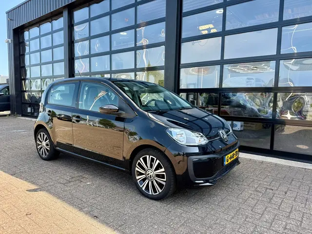 Volkswagen up! 1.0 BMT move up! 2019 Benzine 7