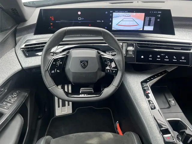 Peugeot 3008 Hybrid 136 GT 2024 Hybride Benzine 10