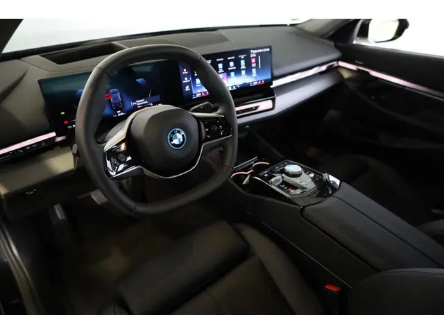 BMW i5 Sedan eDrive40 2024 Elektrisch 7
