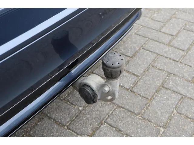 Volvo V60 T6 Recharge AWD R-Design 2022 Hybride Benzine 18